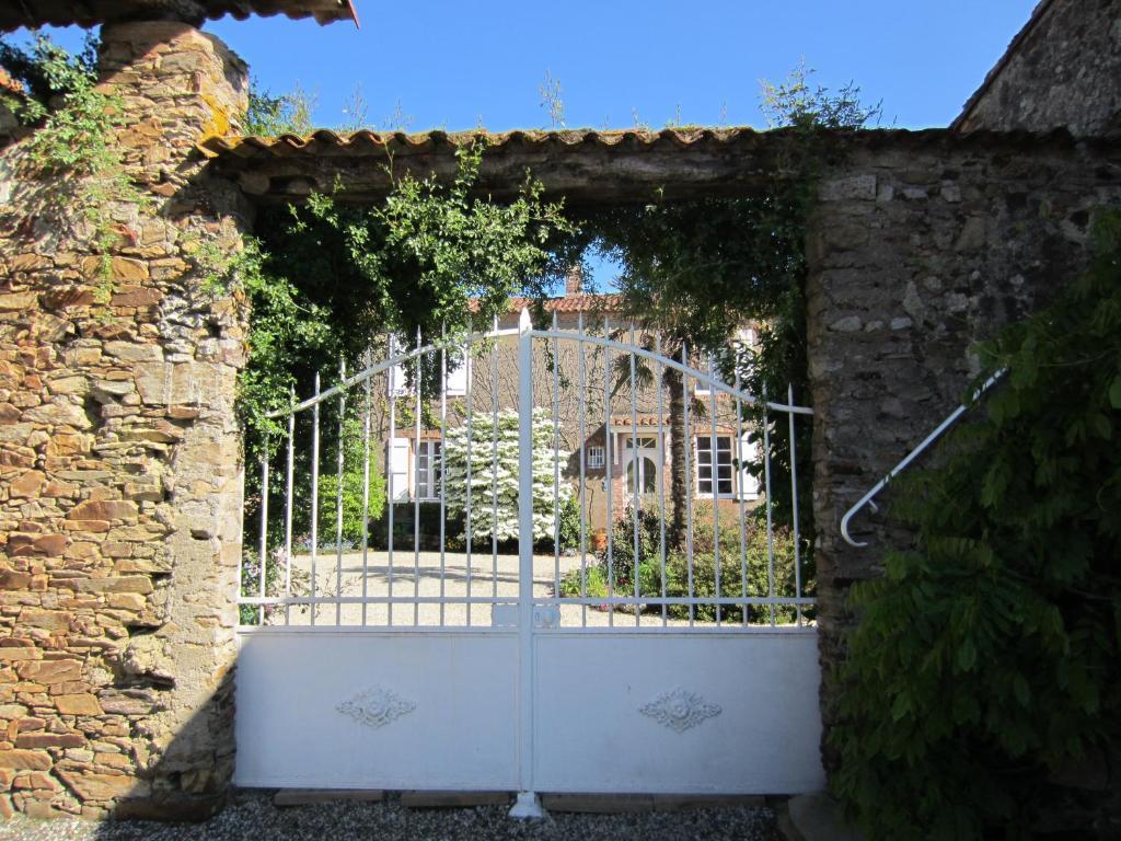 Relais De La Riniere Bed & Breakfast Le Landreau ภายนอก รูปภาพ